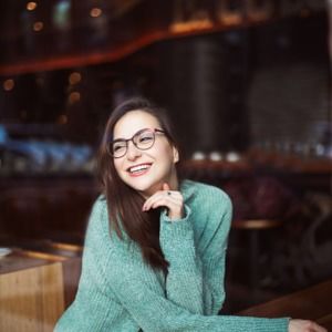 Meet your Posher, Cassandra